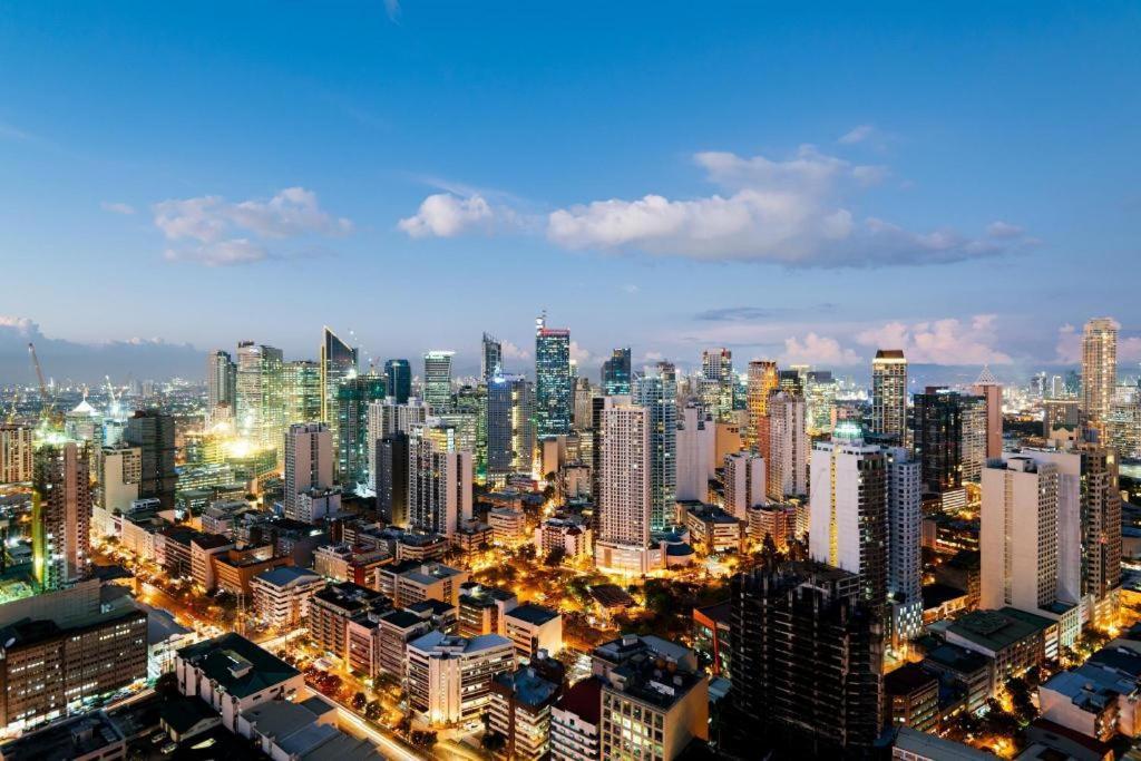 The Victor Hotel Makati City Esterno foto